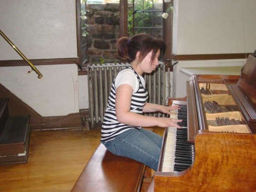 Ivy Soto Performing